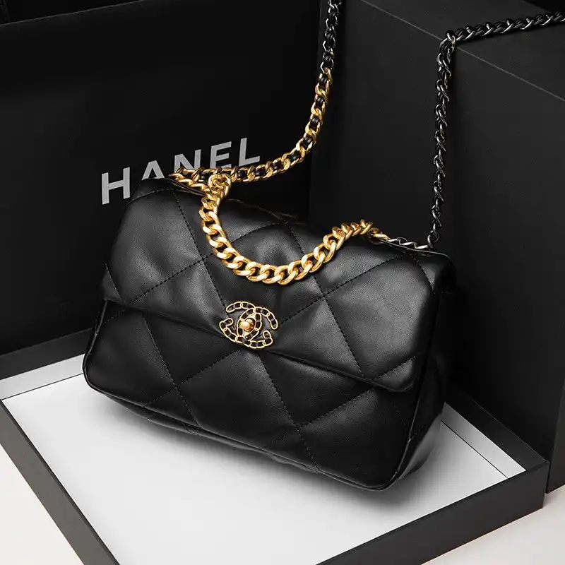 Classic Crossbody Bag